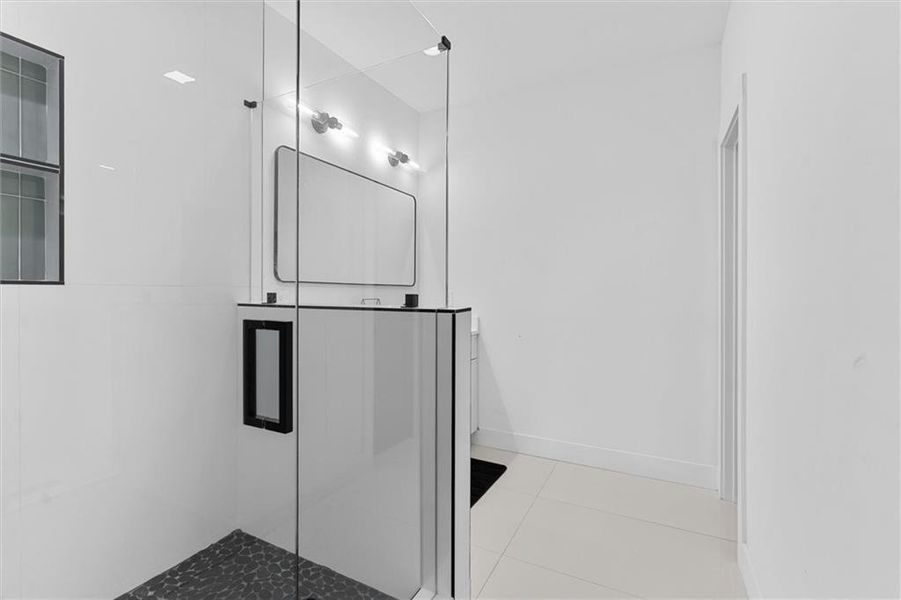 Furnished interior view inside a new home in , Atlanta (Image 59).