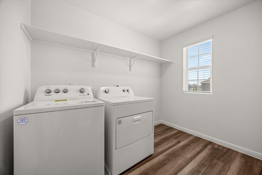 Furnished interior view inside a new home in Cottonwood Farms, Hutto (Image 10).