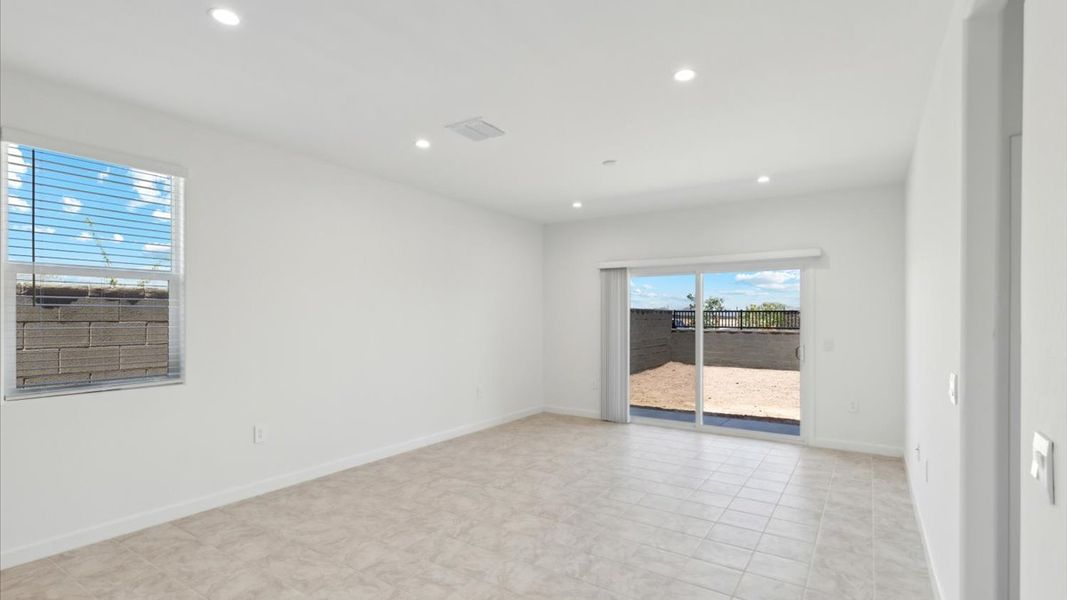 Spacious, unfurnished interior of a new home in Radiance at Superstition Vistas, Apache Junction (Image 18).