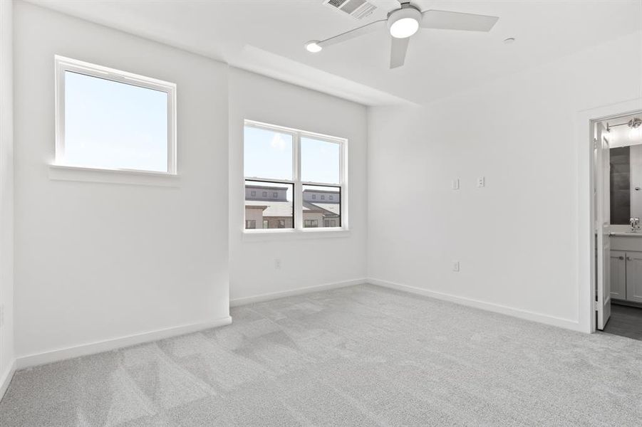 019-1422AzaleaDrive-Melissa-TX-75454-PrimaryBedroom.jpg-FULL