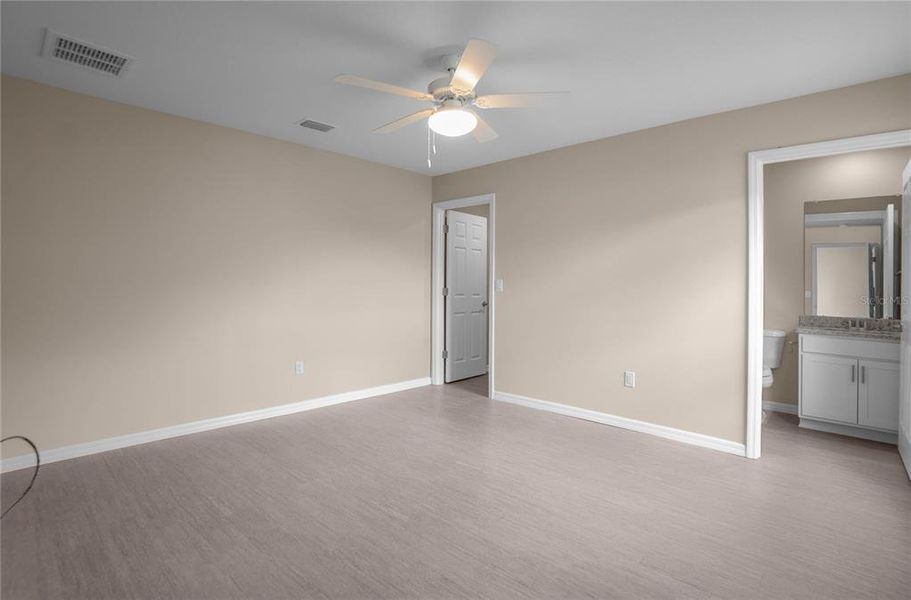 Spacious, unfurnished interior of a new home in , Floral City (Image 20).