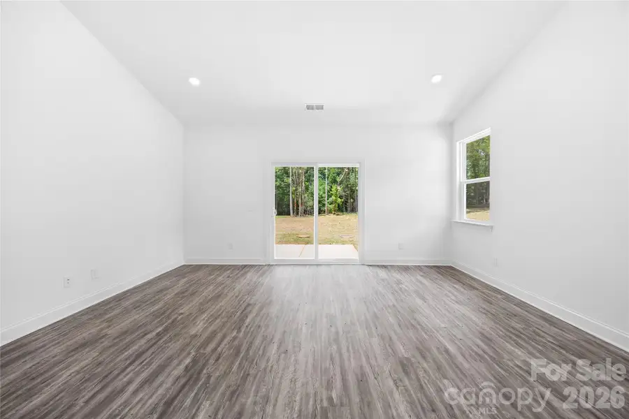 Spacious, unfurnished interior of a new home in , Statesville (Image 24).