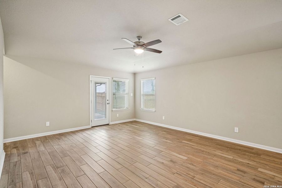Spacious, unfurnished interior of a new home in Legendary Trails - Premier Series, Cibolo (Image 18). Spacious, unfurnished interior of a new home in Legendary Trails - Premier Series, Cibolo (Image 18).