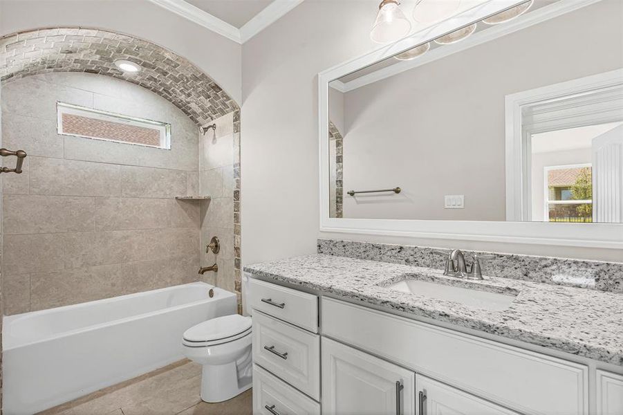 Furnished interior view inside a new home in Pecan Plantation, Granbury (Image 17).