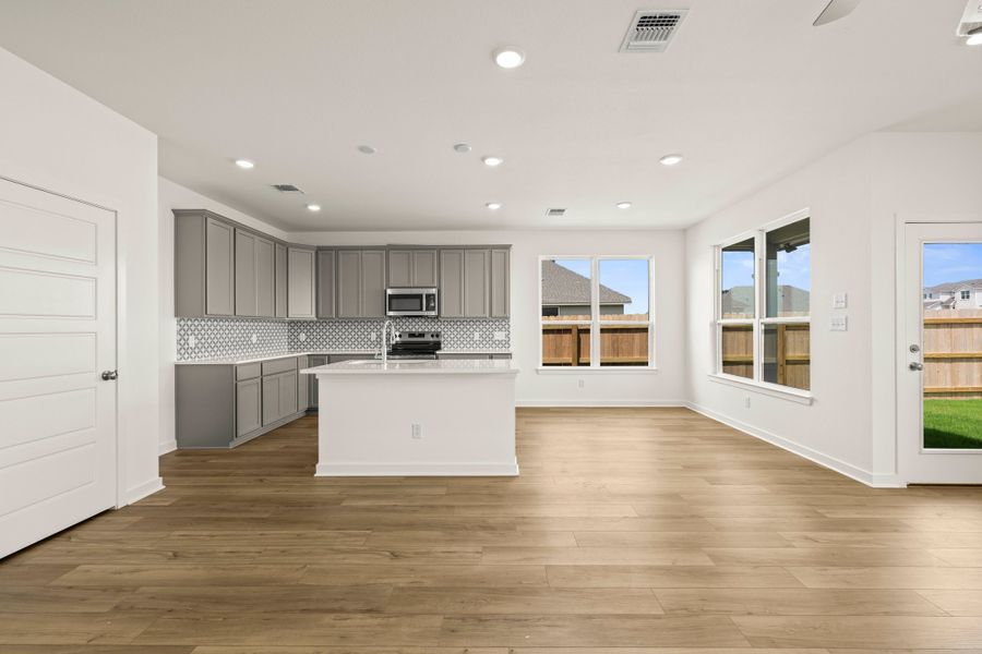 Spacious, unfurnished interior of a new home in Hartrick Ranch, Temple (Image 17).