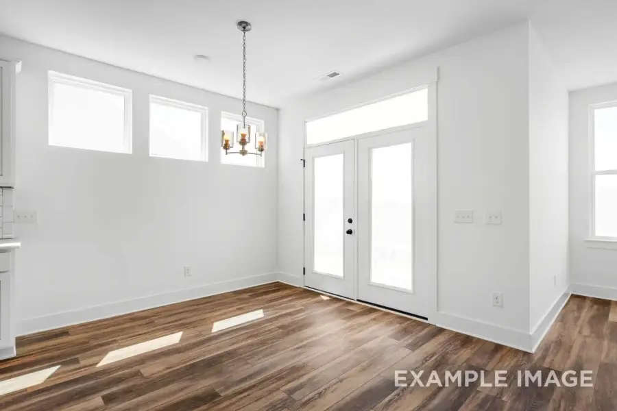 Spacious, unfurnished interior of a new home in Bradshaw Farms, Mount Juliet (Image 24).