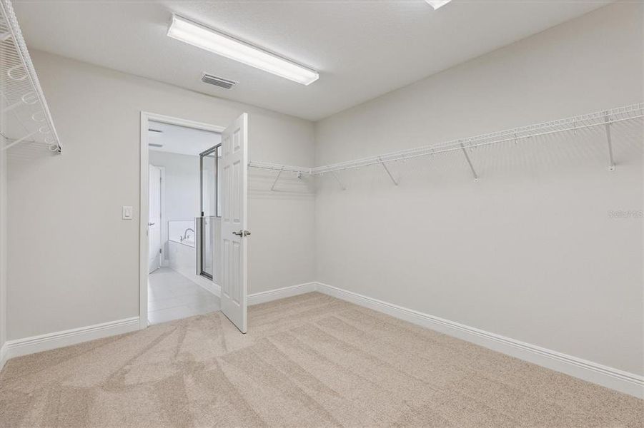Spacious, unfurnished interior of a new home in Mirada, San Antonio (Image 22).