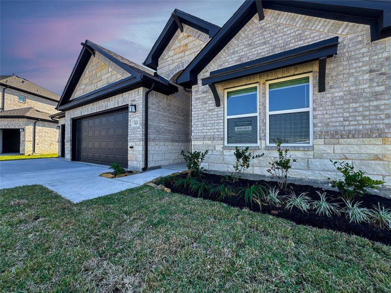 Exterior details and patio area of a home in , Manvel (Image 20).