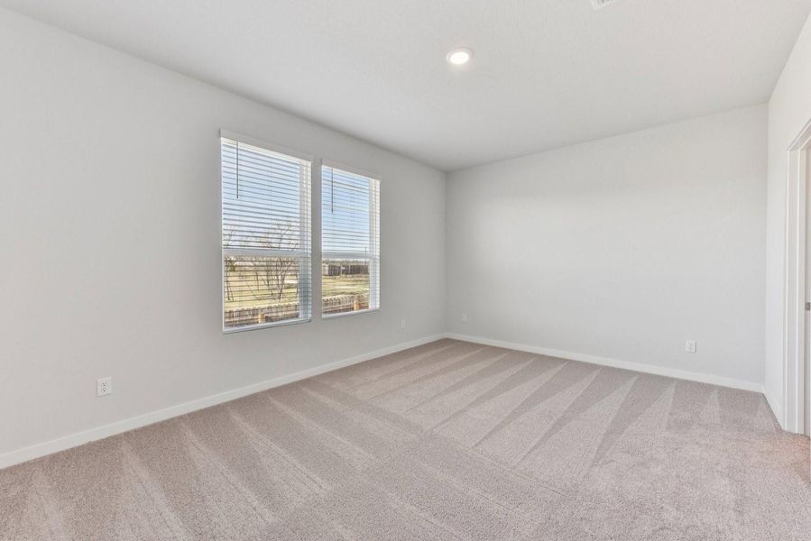 Spacious, unfurnished interior of a new home in Stallion Run, Buda (Image 23).