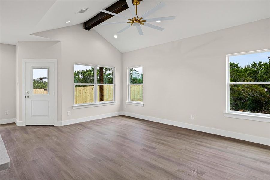 Spacious, unfurnished interior of a new home in , Granbury (Image 31).