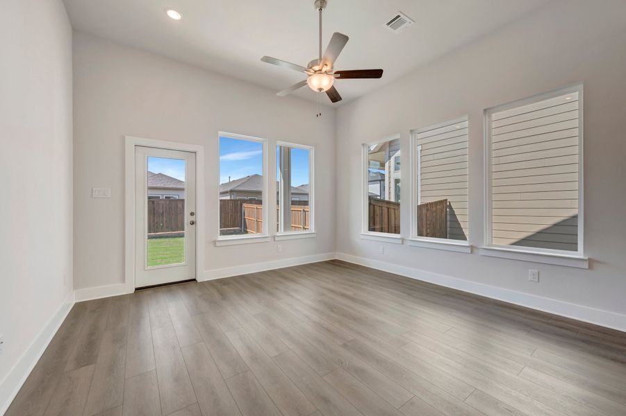 Spacious, unfurnished interior of a new home in The Meadows, Denton (Image 19).