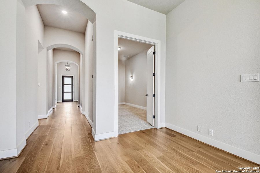 Spacious, unfurnished interior of a new home in Alsatian Oaks: 60ft. lots, Castroville (Image 17).