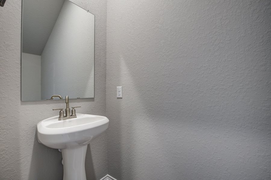 Representative interior finishes for a home built from the The Blanco A by Davidson Homes LLC in Applewhite Meadows, San Antonio (Image 19).