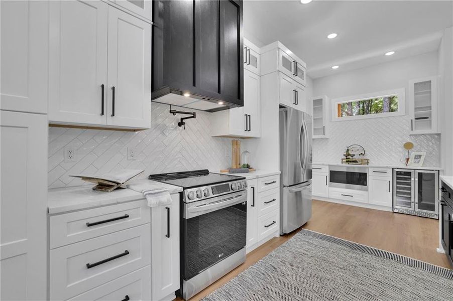 Furnished interior view inside a new home in , Kennesaw (Image 22).