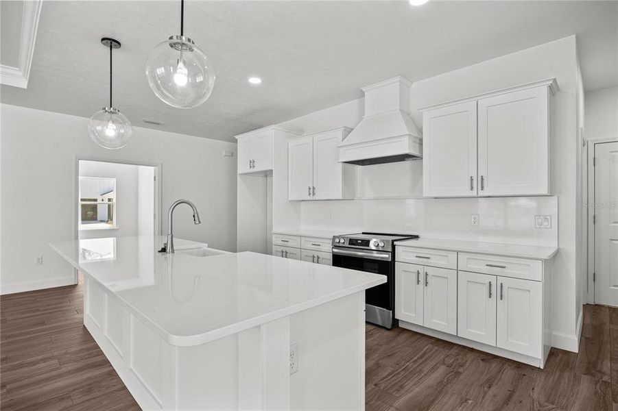 Furnished interior view inside a new home in , Gainesville (Image 7).