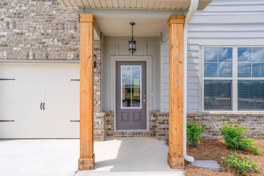 Exterior details and patio area of a home in , Bonaire (Image 3).