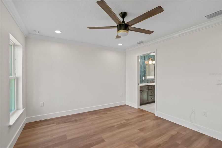 Spacious, unfurnished interior of a new home in , Dunnellon (Image 36).