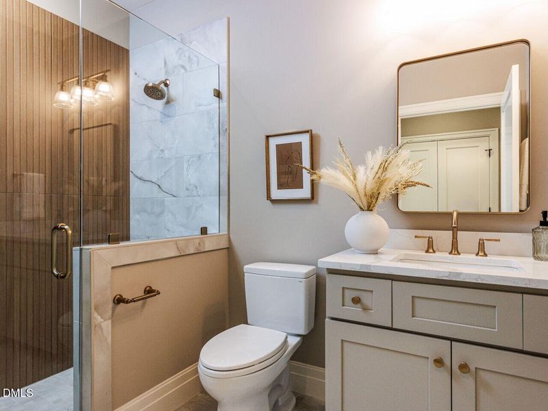 038-1280x960-bathroom 038-1280x960-bathroom