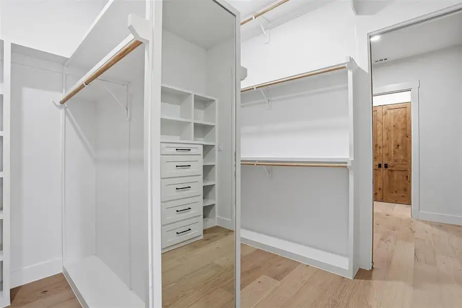 Spacious, unfurnished interior of a new home in , Weatherford (Image 32). Spacious, unfurnished interior of a new home in , Weatherford (Image 32).