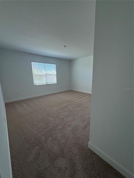 Spacious, unfurnished interior of a new home in Oakview, Apopka (Image 12).