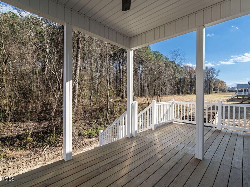 021-1280x960-screened-porch