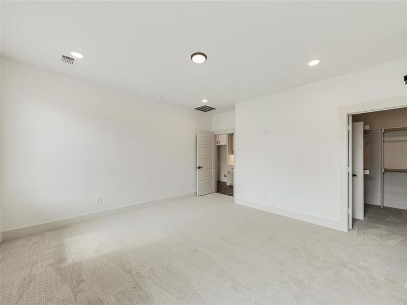 Spacious, unfurnished interior of a new home in , Sherman (Image 17). Spacious, unfurnished interior of a new home in , Sherman (Image 17).