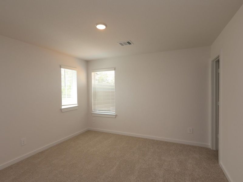 Spacious, unfurnished interior of a new home in Moran Ranch, Willis (Image 32).