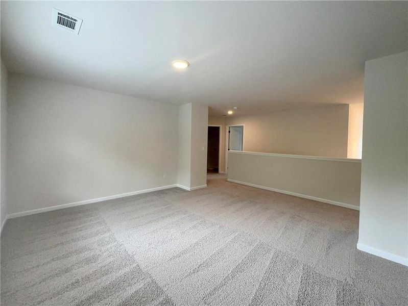 Spacious, unfurnished interior of a new home in , Auburn (Image 39).