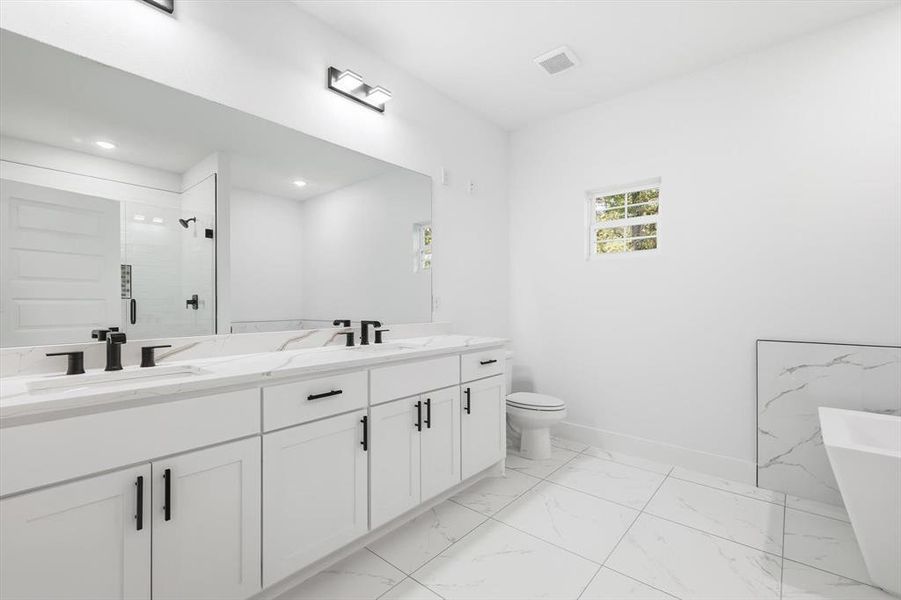 Furnished interior view inside a new home in , Gun Barrel City (Image 10).