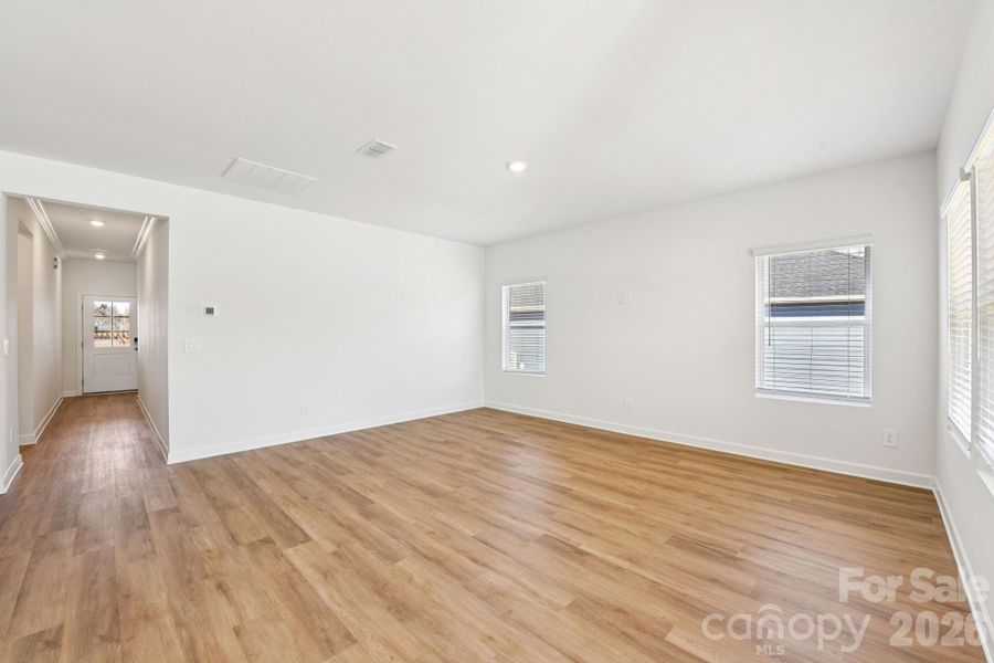 Spacious, unfurnished interior of a new home in Brighton Springs, York (Image 17).