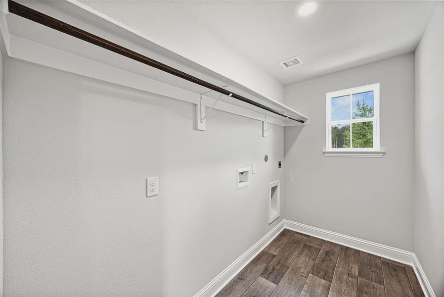 Spacious, unfurnished interior of a new home in Stonebrooke, Conroe (Image 10).