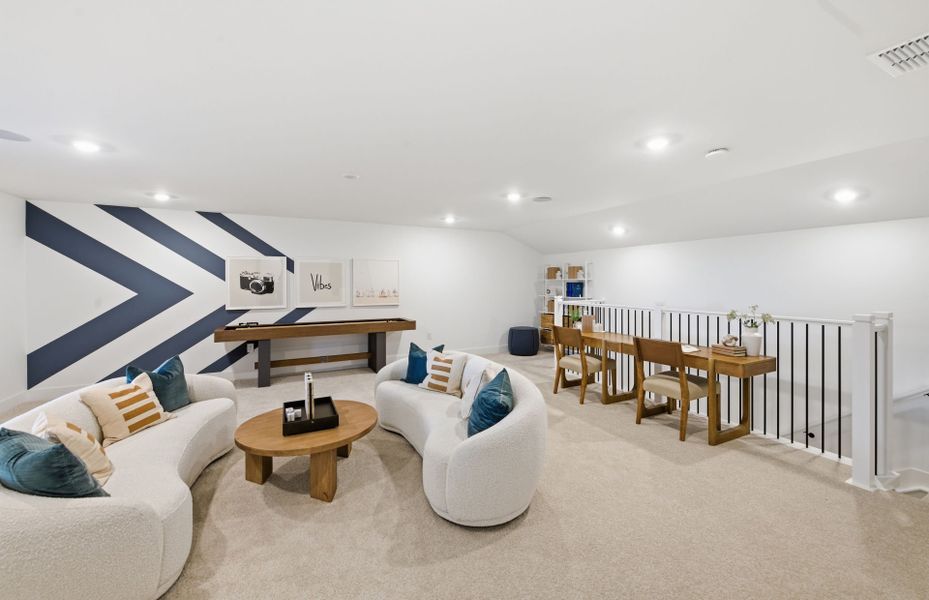 Representative furnished interior of a home built from the Easley Grande by Pulte Homes in Reagan Landing, Bradenton (Image 10).