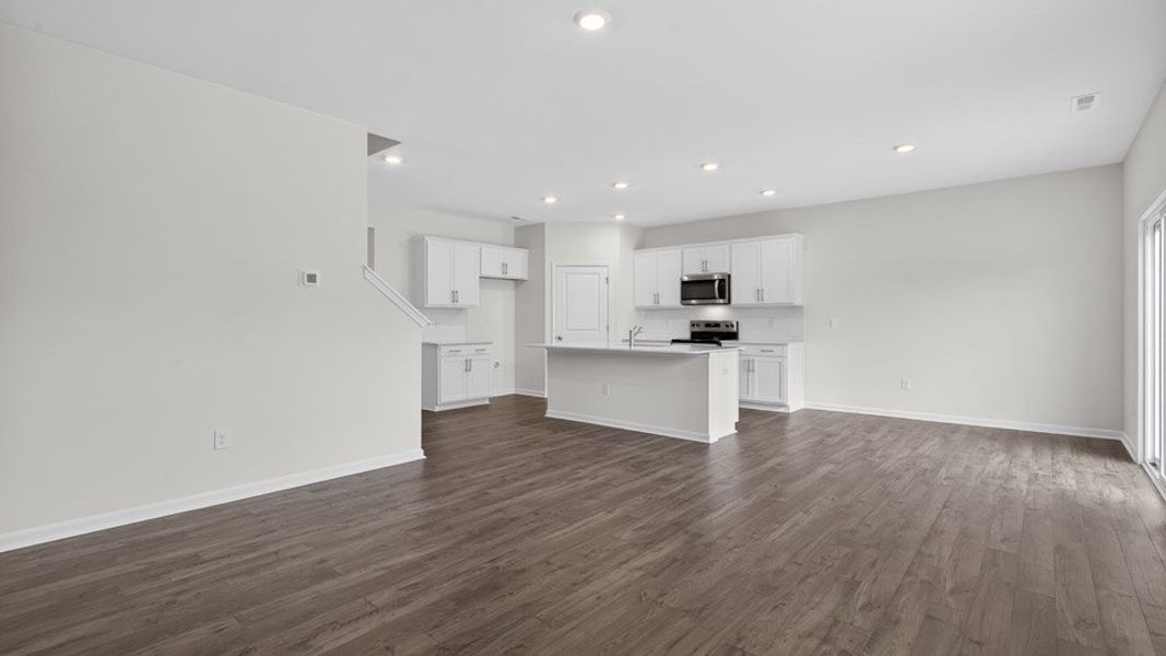 Spacious, unfurnished interior of a new home in Mason Ridge, Spring Lake (Image 18).