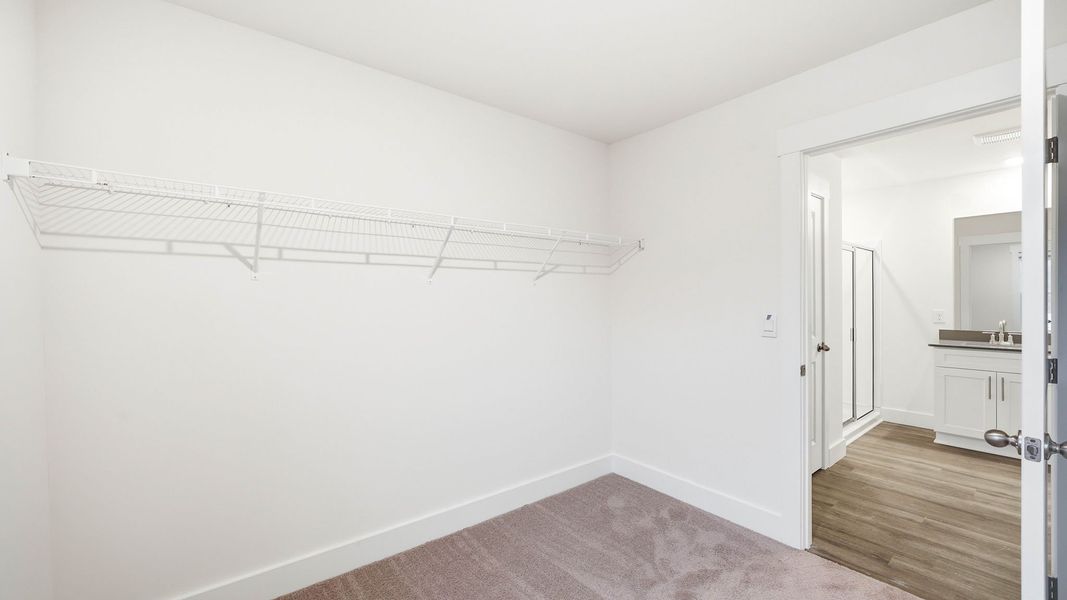 Spacious, unfurnished interior of a new home in Polo Fields, Kingsport (Image 27).