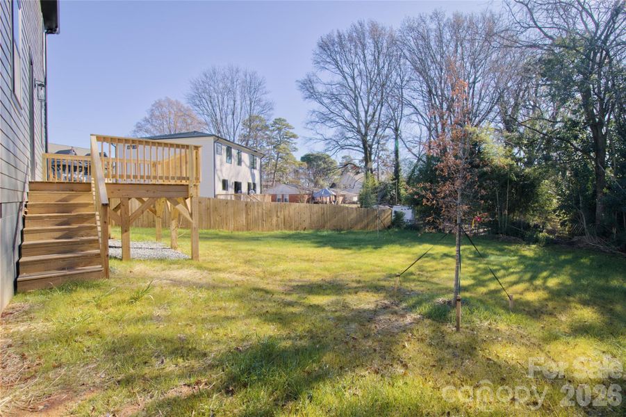 Exterior details and patio area of a home in , Charlotte (Image 4).