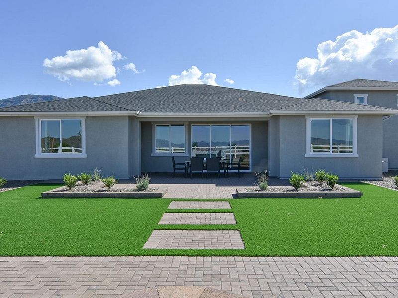 Representative exterior details of a home built from the The Summit by Davidson Homes LLC in Morningstar, Prescott Valley (Image 4).