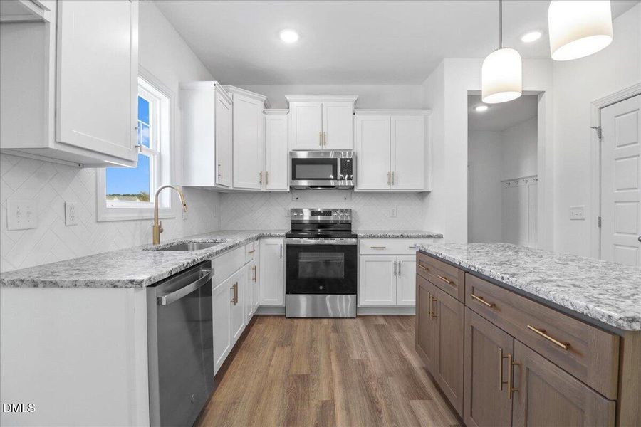 13-101 Hudson Vlg Dr-13