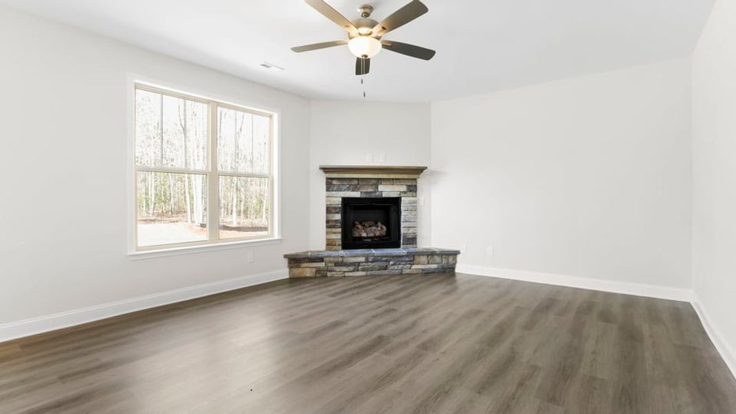Spacious, unfurnished interior of a new home in Pine Lake Estates, Anderson (Image 15).