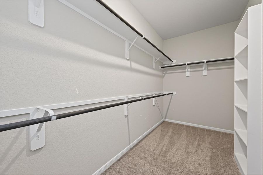 Image 44 of a home in Woodland Lakes.