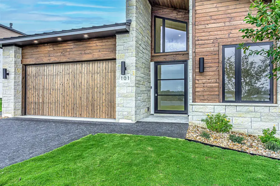 Exterior details and patio area of a home in , Horseshoe Bay (Image 4). Exterior details and patio area of a home in , Horseshoe Bay (Image 4).