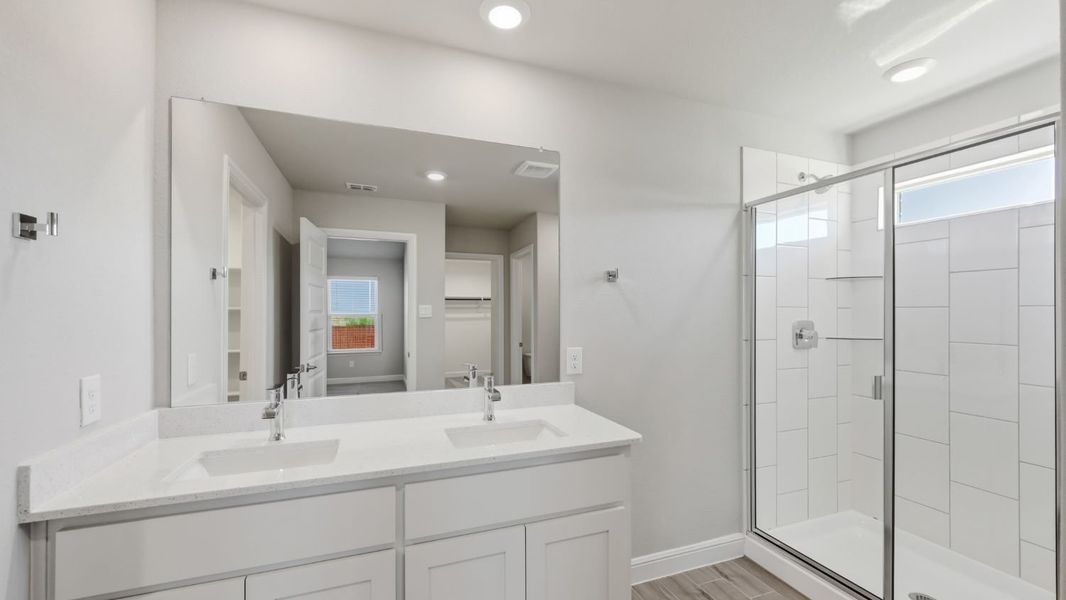 Furnished interior view inside a new home in Legado, Cleburne (Image 6).