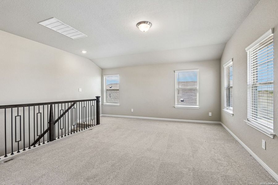 Spacious, unfurnished interior of a new home in Royal Crest, San Antonio (Image 50).