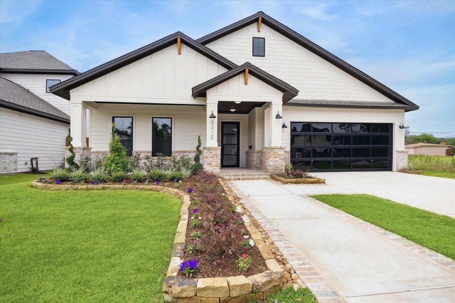 Let's go inside this new Mayberry home Let's go inside this new Mayberry home