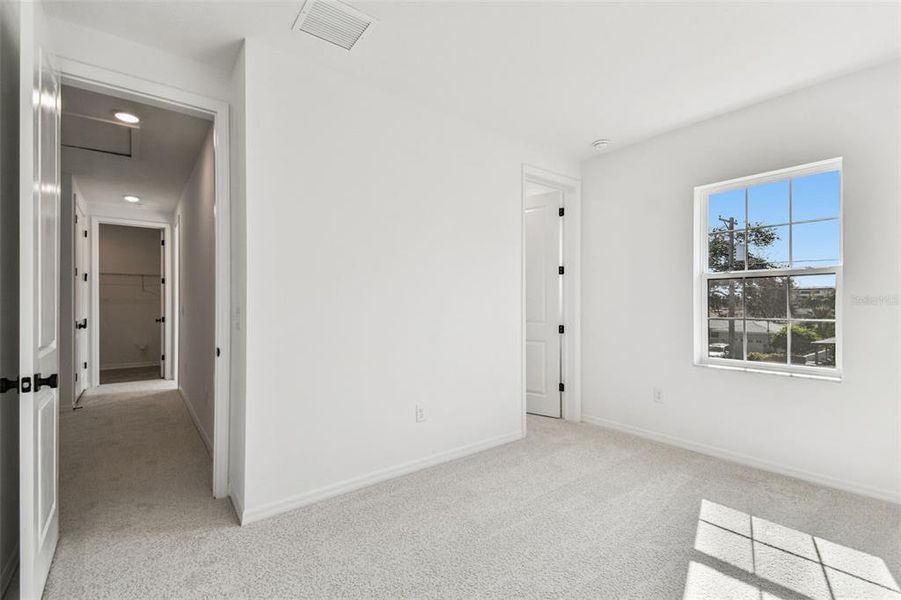 Spacious, unfurnished interior of a new home in City of Tampa, Tampa (Image 43).