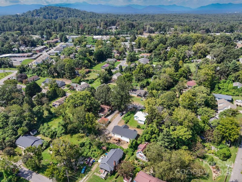 Image 38 of a home in .