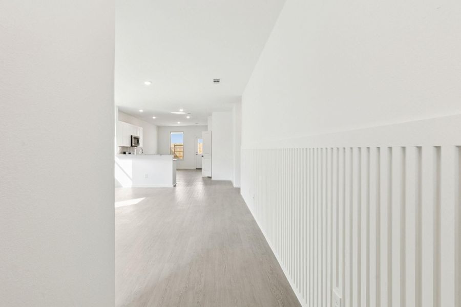 Spacious, unfurnished interior of a new home in River Ranch, Dayton (Image 27).