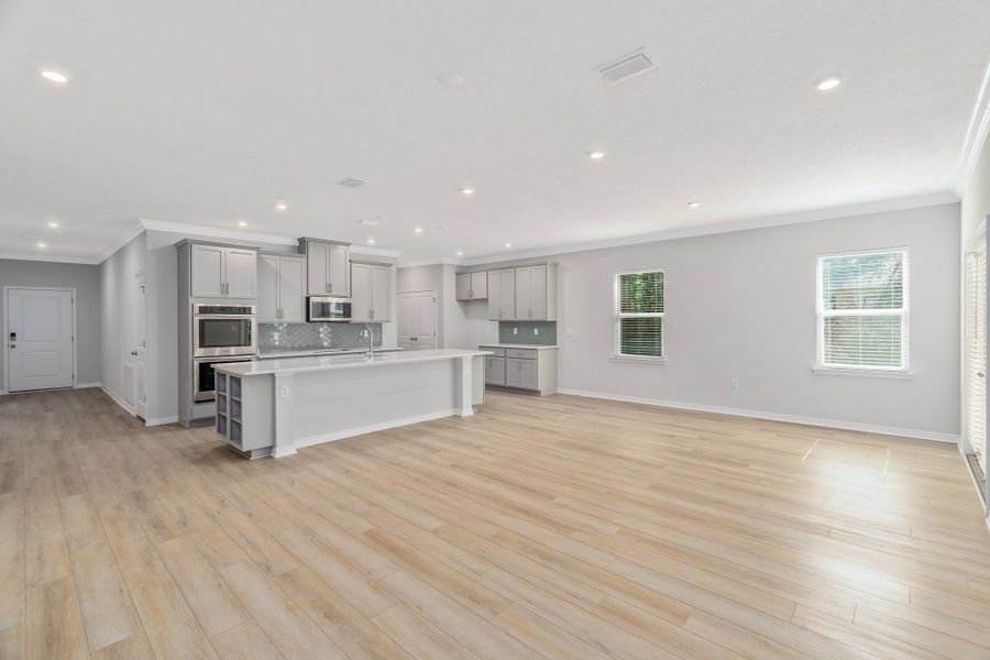 Representative unfurnished interior of a home built from the Drexel by Maronda Homes in Bellview Pointe, Bellview (Image 40).