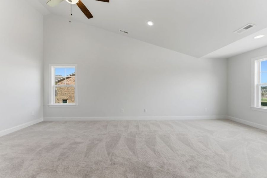 Representative unfurnished interior of a home built from the Fairfield Lux by Keystone Homes NC in Weybridge, Burlington (Image 90).
