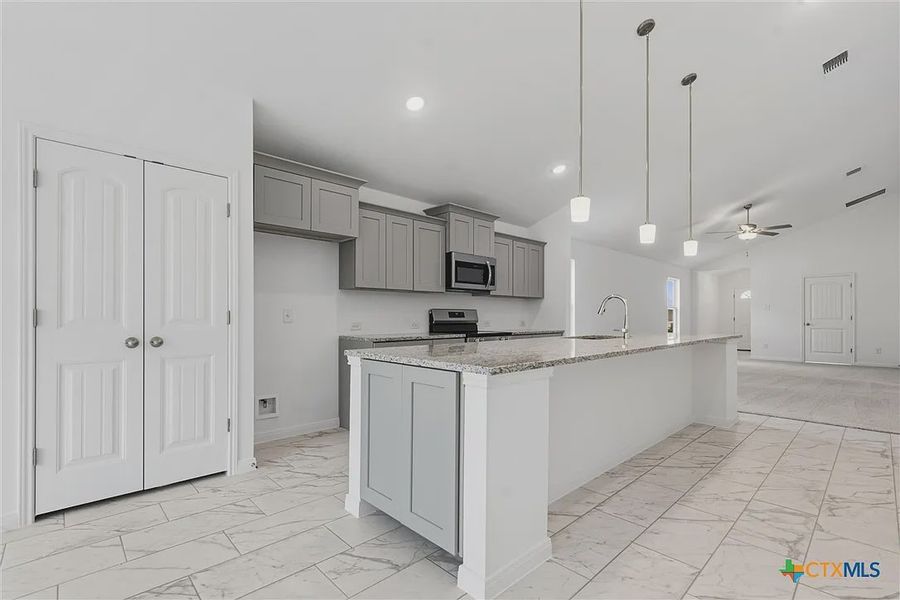 Furnished interior view inside a new home in Turnbo Ranch, Killeen (Image 3).