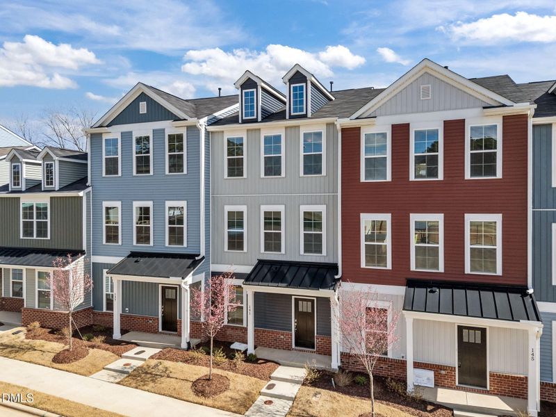 5-web-or-mls-DJI_20250912080733_0498_D